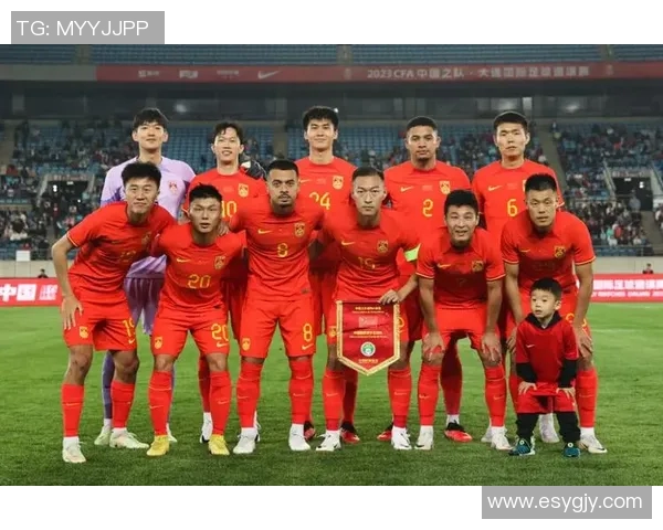 中国足球迎战泰国队期待逆袭展现实力与风采的精彩对决